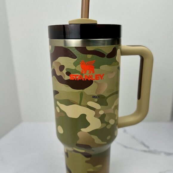 Post Malone Stanley Collection FlowState 40oz Tumbler Posty Co with Keychain - Picture 5 of 9
